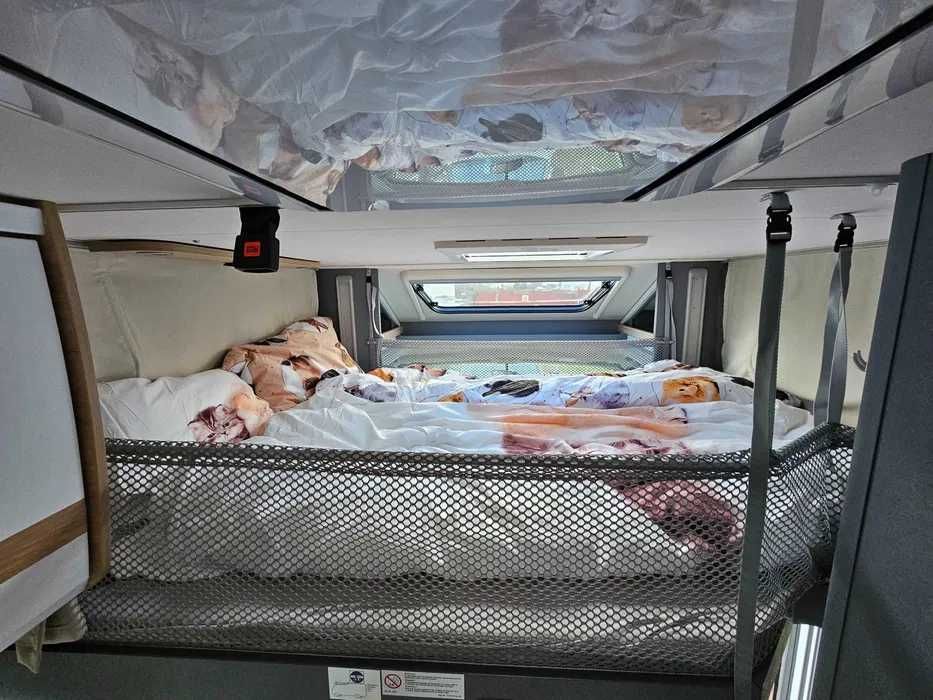 Vând Autorulotă Premium, Semiintegrată, Dethleffs Just Camp T 6812 EB