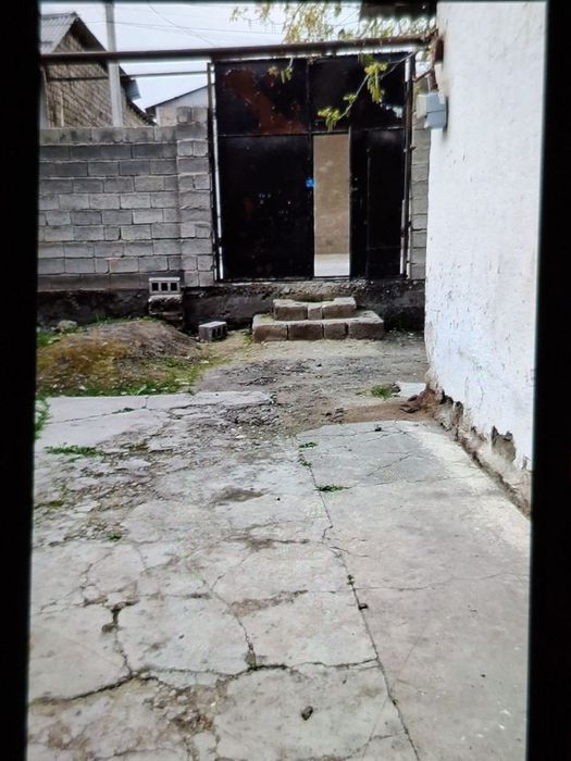 xovli sotiladi 5sotiq adres qorasuvda narxi 50000$ deyapmiz yana kelis