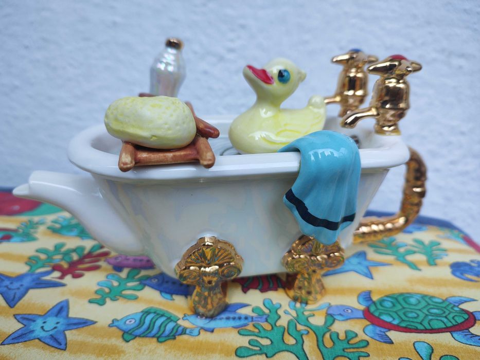 Колекционерски винтидж чайници Swineside, Bob Hersey и други