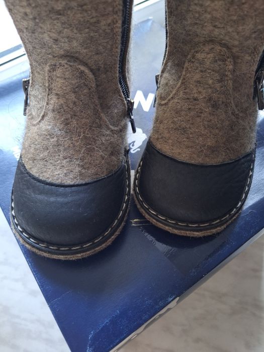 Продам детские зимние унтоваленки