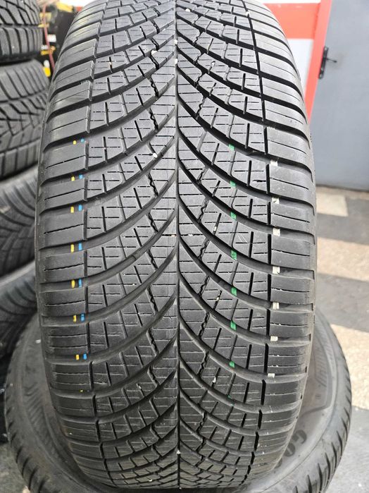 4бр 215/55/17 GOODYEAR 7мм грайфер дот:23г безплатен монтаж