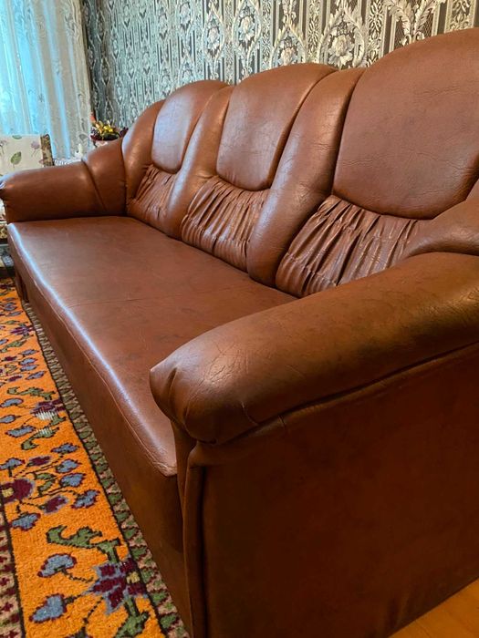 Set canapea extensibilă + 2 fotolii din piele naturală