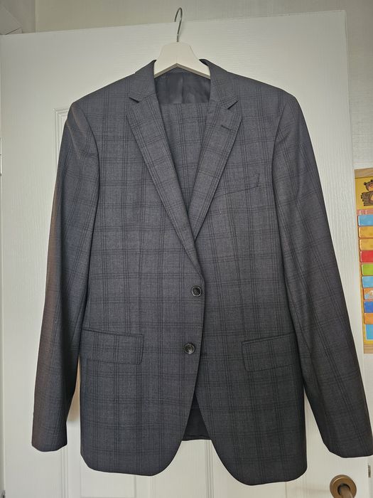 Нов костюм Hugo Boss