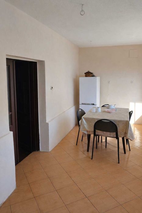 Имот с 2 къщи до Дунав мост 2 – подходящ за бизнес и наем