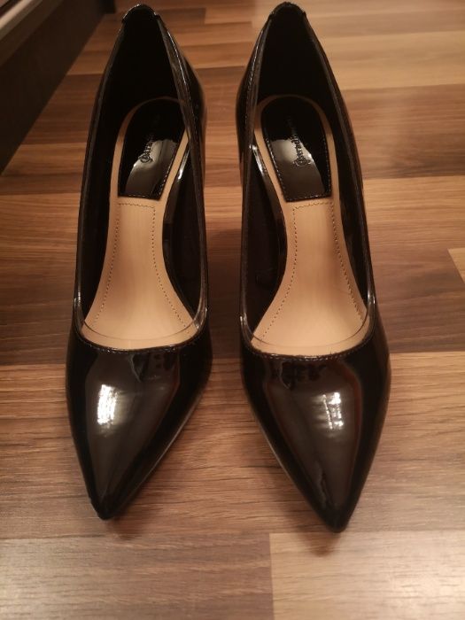 Pantofi negrii Stradivarius