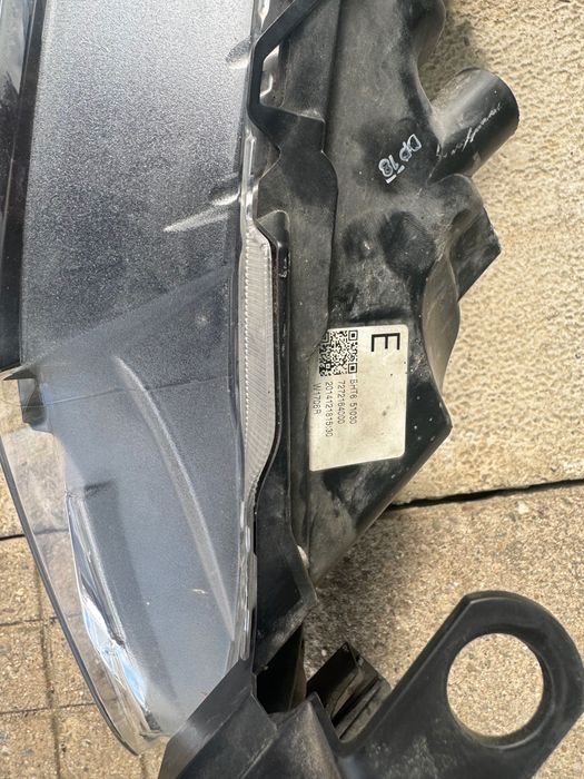 Десен фар за Mazda 3 Bi-Xenon с AFS