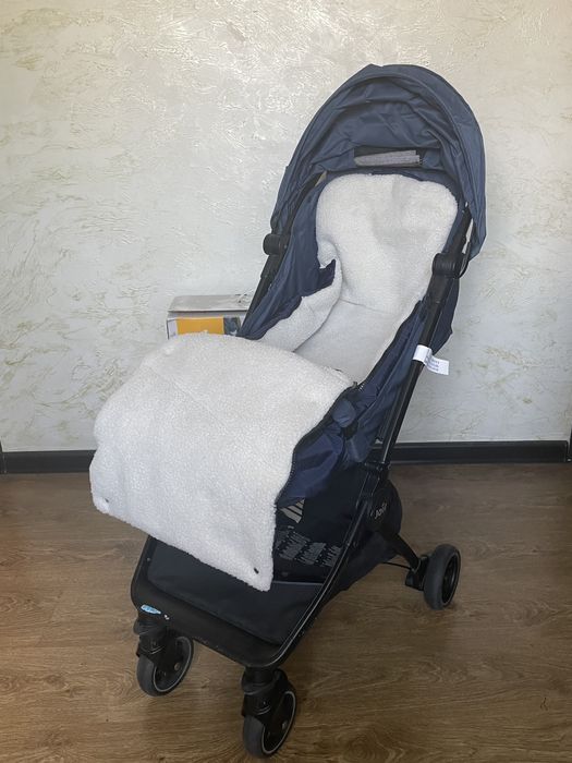 Коляска прогулочная