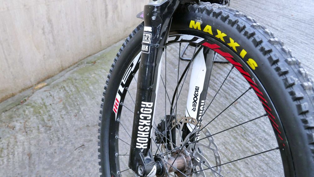 Specialized Demo 8 II – DownHill легенда