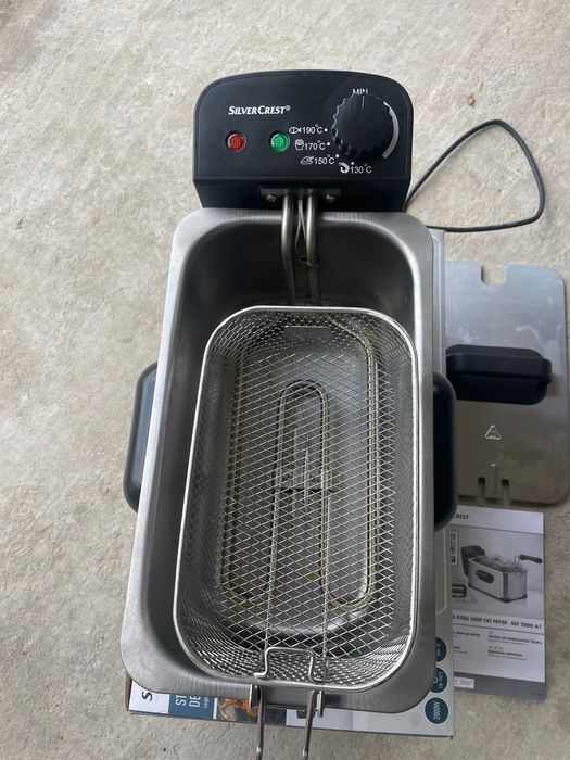 Vând Friteuza Inox Silver Crest 3L