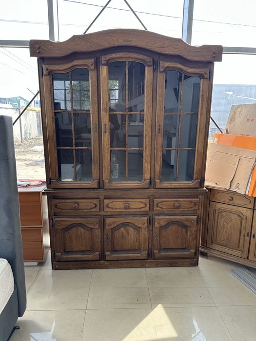 Vitrine  de vanzare