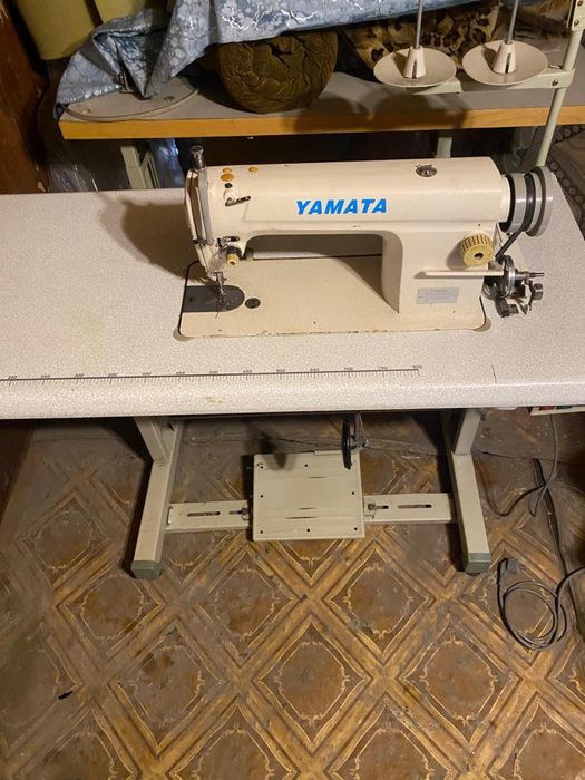 Продается швейная машинка