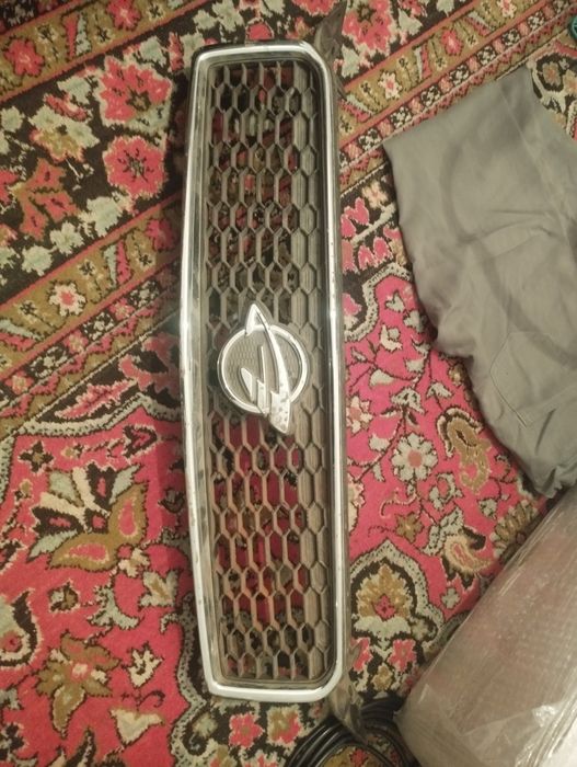 Решетки радиатора 3 штуки