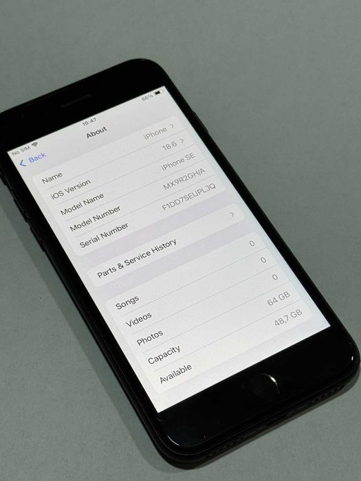 iPhone SE 2 gen 64GB 73% Battery Health