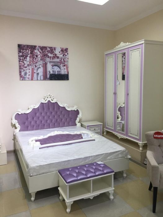 Спальный гарнитур