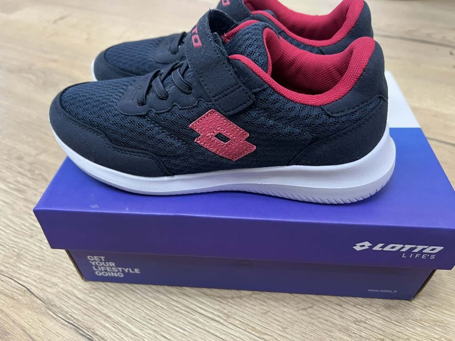 Маратонки Lotto Relate