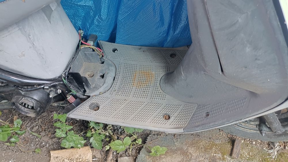 Scuter honda mai trebuie aranjat detali jos preț fix campina