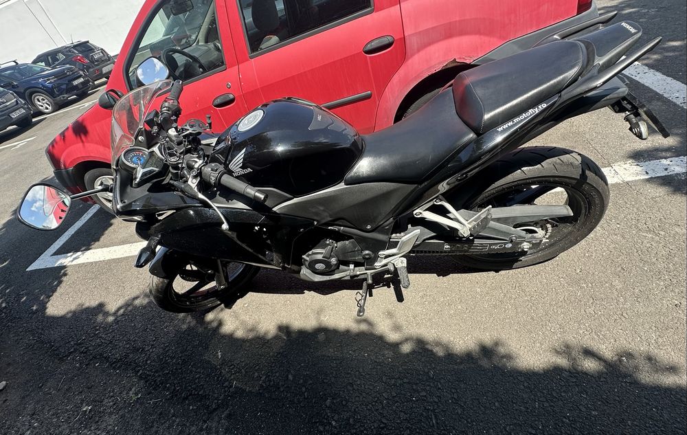 Se vinde Honda CBR250R