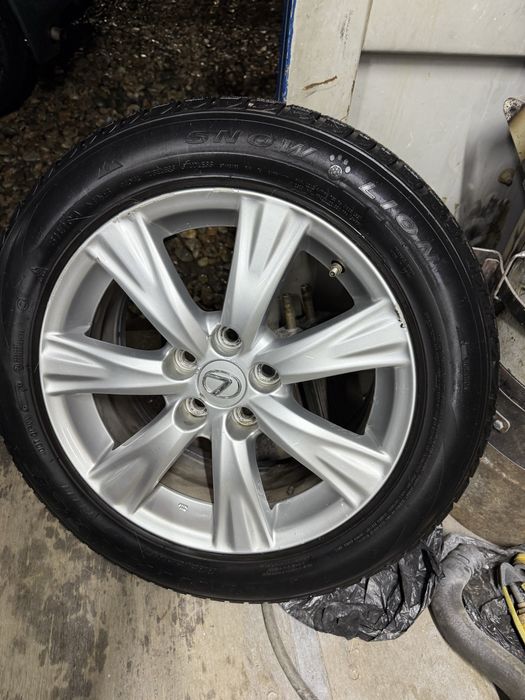 Продам комплект дисков с резиной