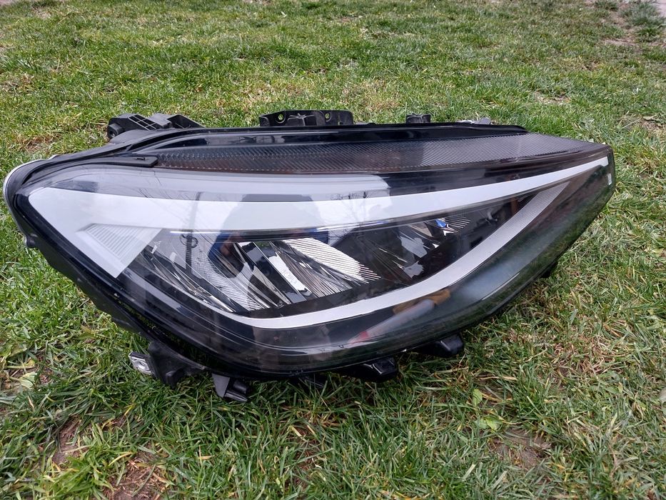 Far dreapta vw id 4 full led cod 11B941006A