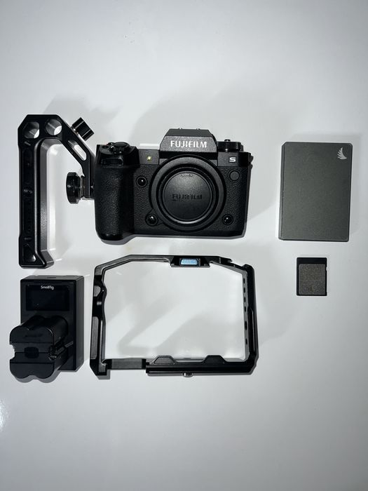 Fujifilm X-H2S с 3 батерии и cage