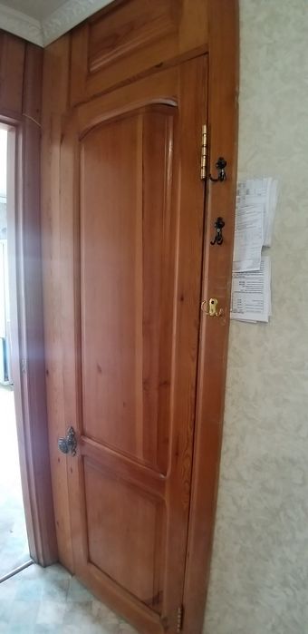 Продам деревянные окна, двери срочно. Торг