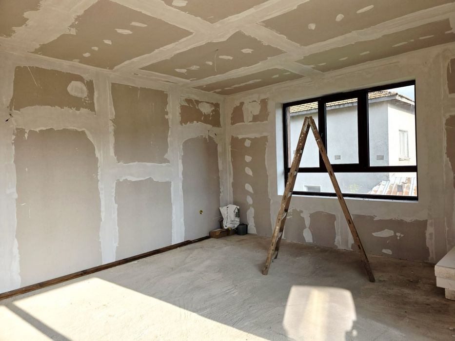 Продавам къща в село Равногор