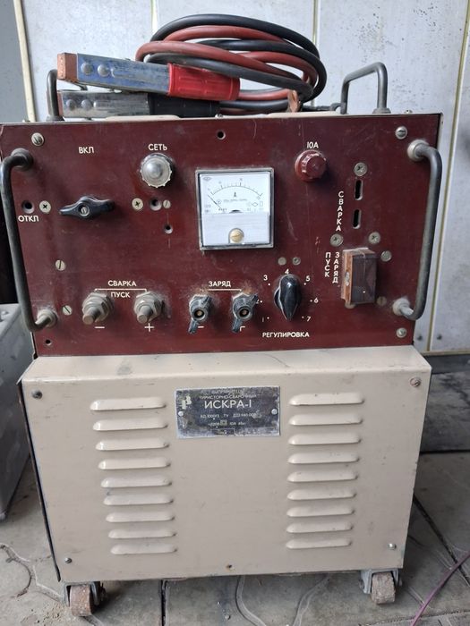 Пуско зарядные устройства советские.
