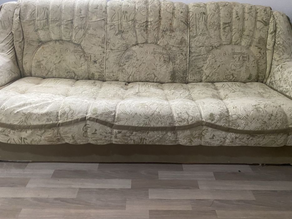 Диван ……………………..