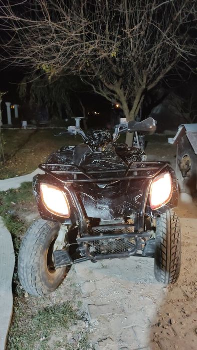 Vând ATV linhai 260cc