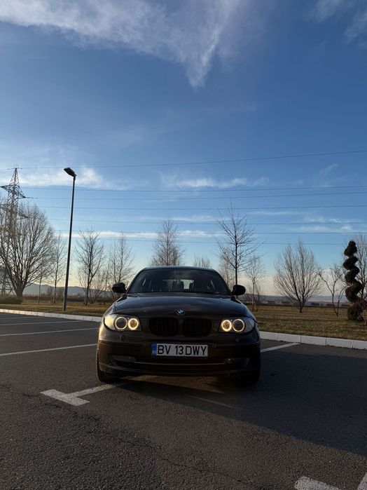 BMW SERIA 1 2010