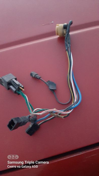 Продам стекло подъёмник на мазду