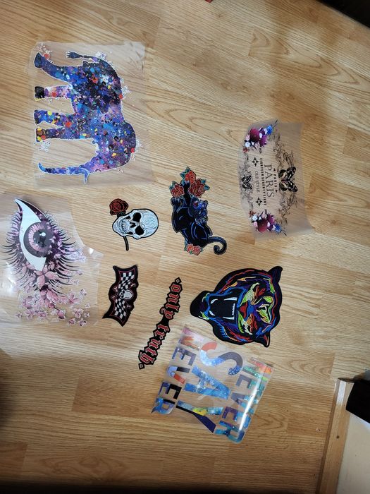 Pachiuri  si stikere  pt personalizat haine!