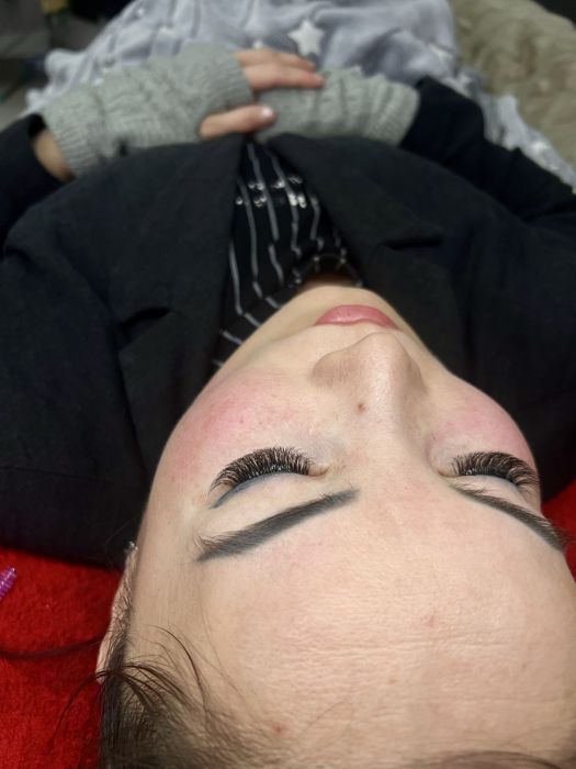 Наращивание ресниц от  5000 стаж 1 год