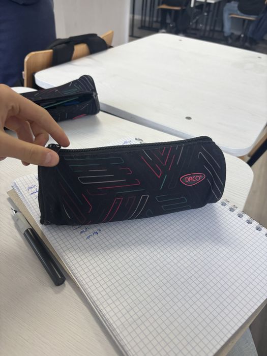 Vand penar cu tot ce trebuie in el