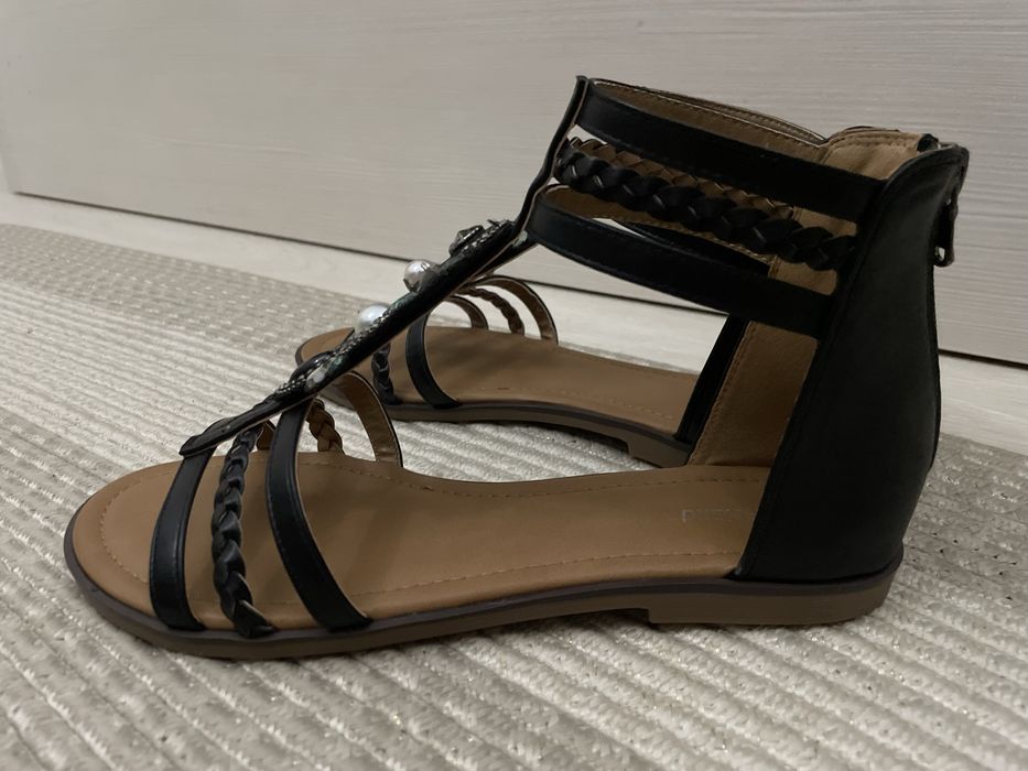 Sandale noi Deichman marimea 39