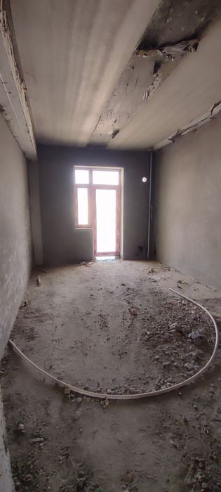 Продается  5-комнатная  квартира елитной доме