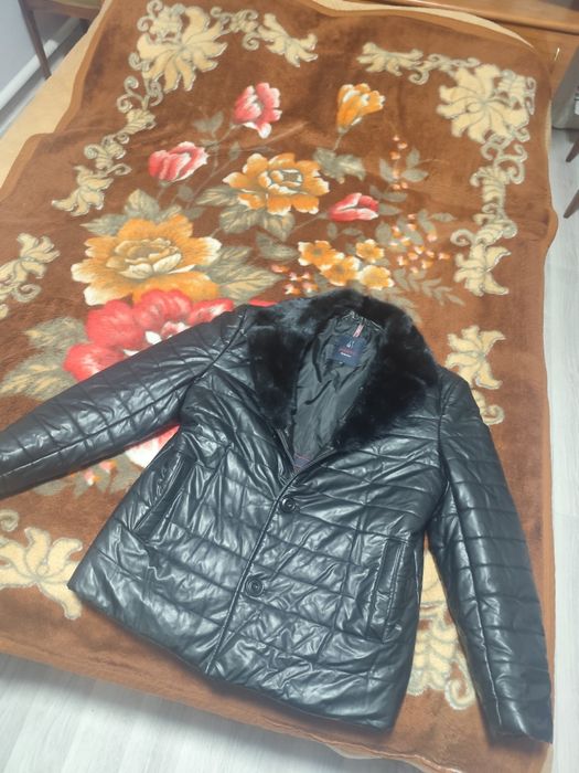 Продам мужскую зимнию куртку