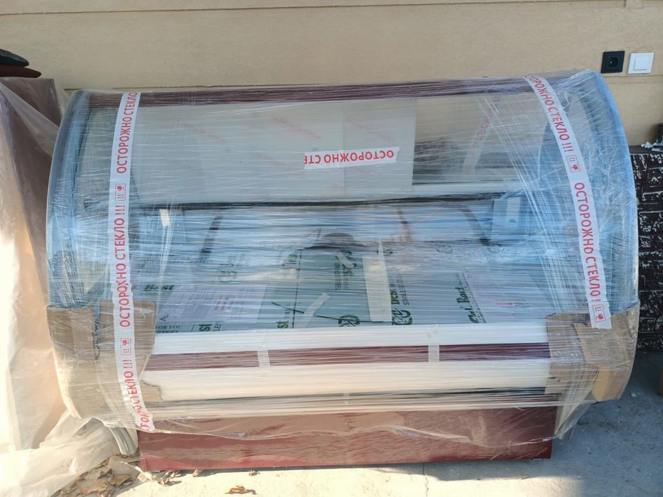 Витринный холодильник