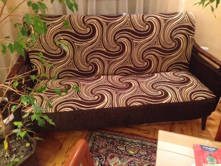 Уникален оригинален диван от Сирия, с 2 фотьойла