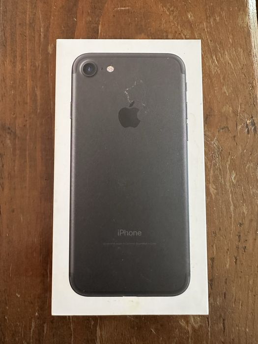 Iphone 7 /Айфон 7 32GB Black / Черен