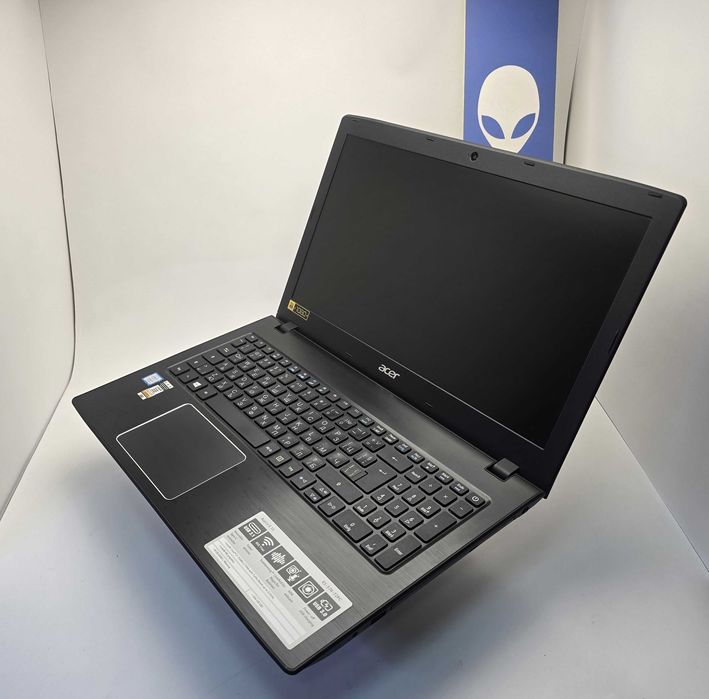 Acer Aspire E15 E5-576   i7 7500U/8GB/250SSD/FHD
