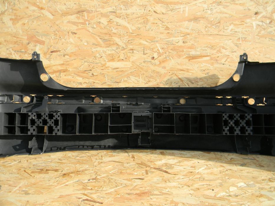 Bara spate Renault Laguna 2, berlina, 2001, 2002, 2003, 2004, 2005, 2006, 2007, 8200002668.