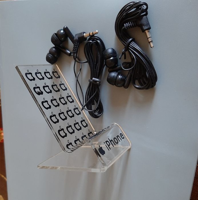 Наушники, Подставка для телефона!