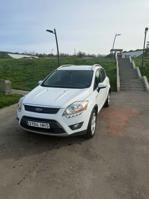Vând mașină Ford Kuga 2012 automată