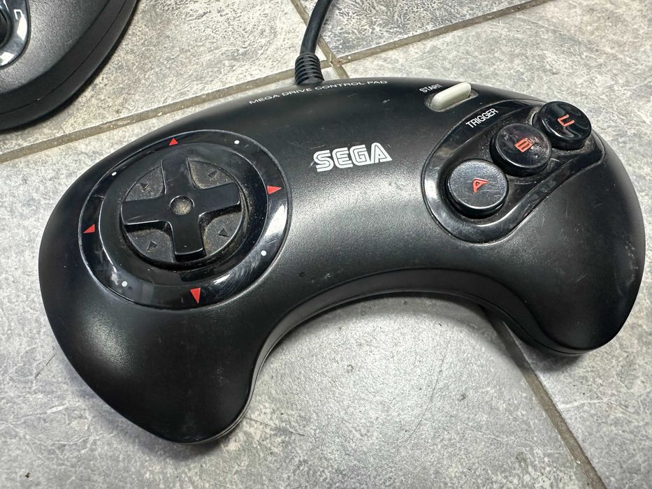 Оригинални контролери 1650  за Sega Mega Drive 1