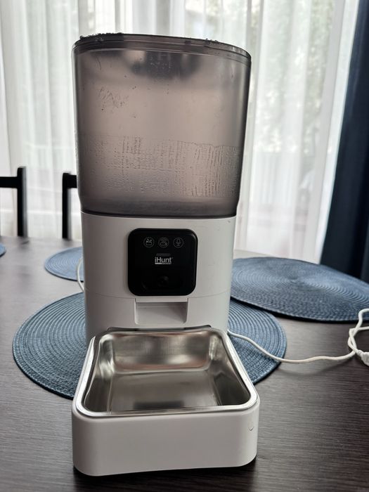 Dispenser hrana pisici/caini iHunt