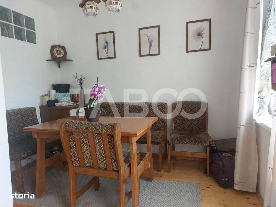 Casa si curte individuala 2 corpuri de casa separate 4 camere gradina