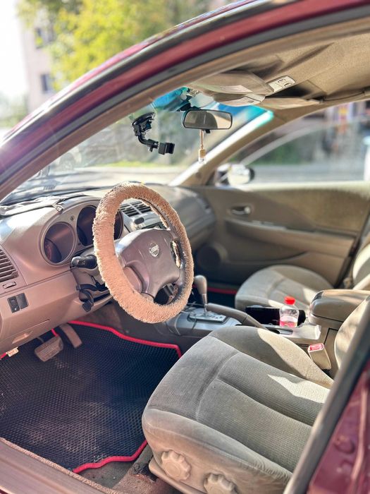 Продам машину Nissan Altima 2002год