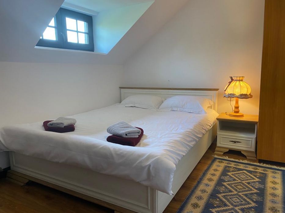 Casa Aki,  Tg Neamț