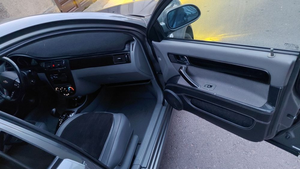 Lasetti 1.6  avt